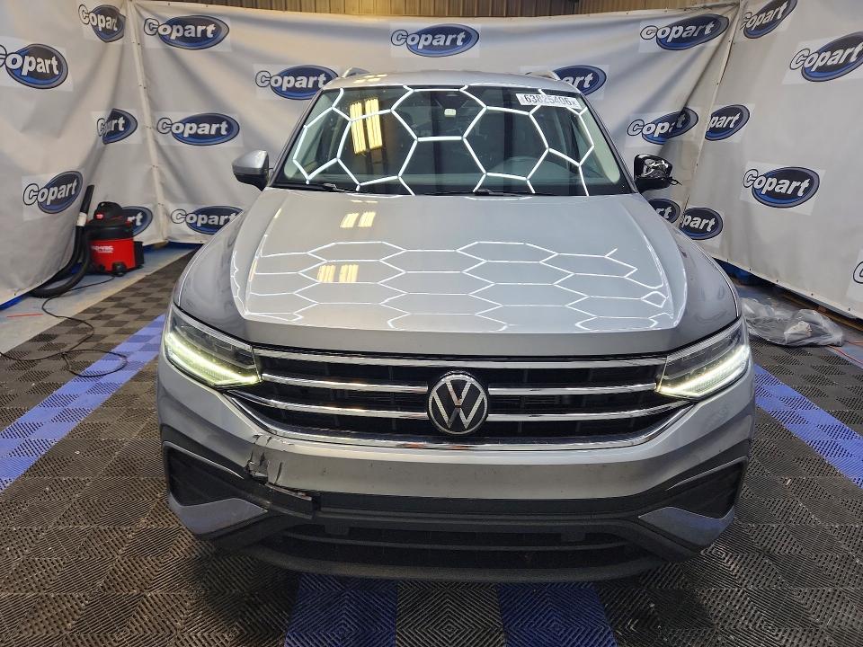 Продажа на аукционе авто 2024 Volkswagen Tiguan, vin: 3VV3B7AX4RM001532, номер лота: 63825406