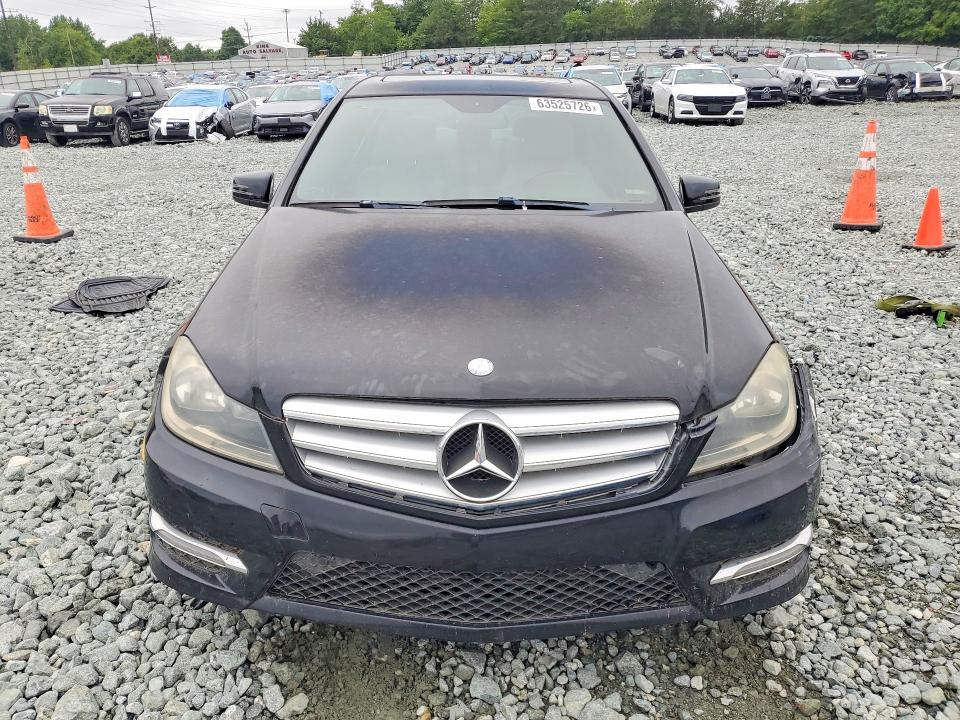 63525726 :رقم المزاد ، WDDGF4HBXDA862321 vin ، 2013 Mercedes-benz C مزاد بيع