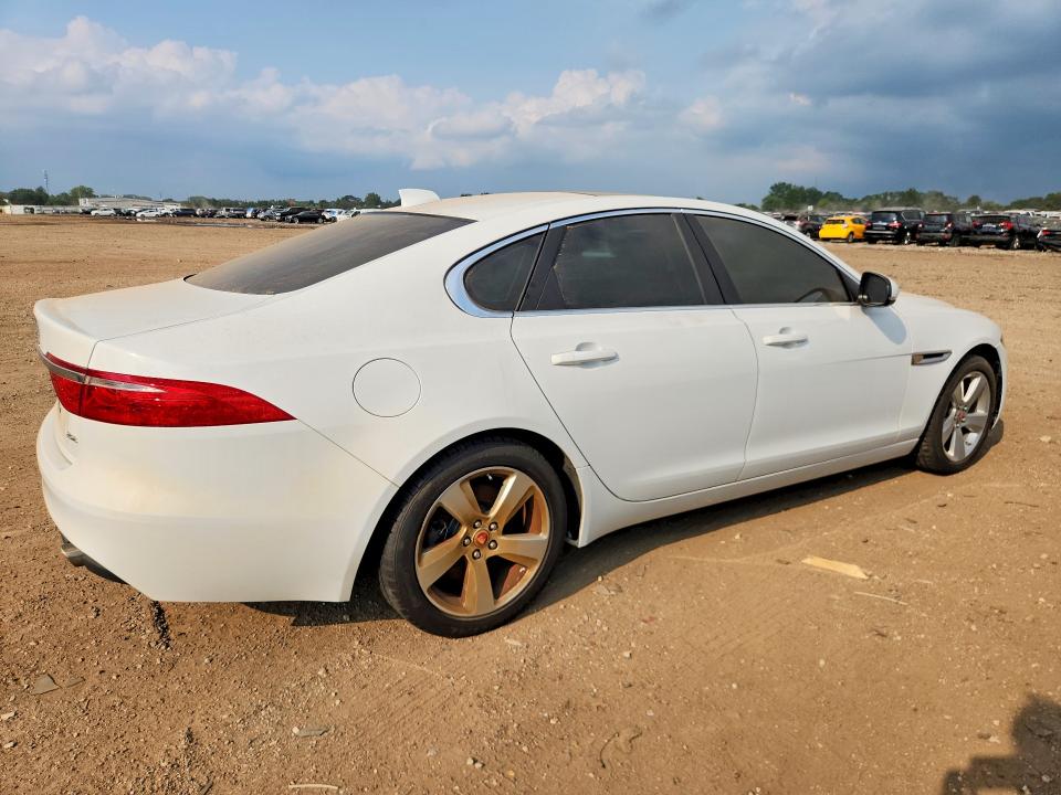 Продаж на аукціоні авто 2018 Jaguar Xf, vin: SAJBR4FX1JCY69492, номер лоту: 63446316