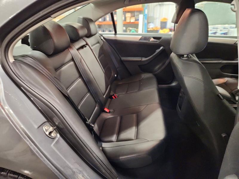 2013 Volkswagen Jetta მანქანა იყიდება აუქციონზე, vin: 3VWDP7AJ1DM428009, აუქციონის ნომერი: 64499666