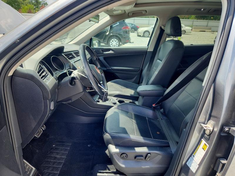 63537446 :رقم المزاد ، 3VV2B7AX3JM016796 vin ، 2018 Volkswagen Tiguan مزاد بيع