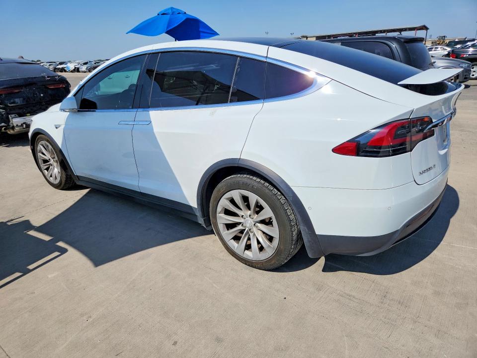 2016 Tesla Model X მანქანა იყიდება აუქციონზე, vin: 5YJXCAE22GF017044, აუქციონის ნომერი: 66267076