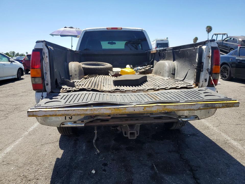 Продажа на аукционе авто 2000 Chevrolet Silverado, vin: 1GCGC29U7YE292638, номер лота: 63671736