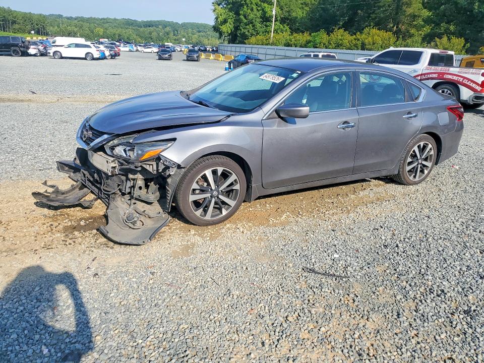 64979526 :رقم المزاد ، 1N4AL3AP7JC136110 vin ، 2018 Nissan Altima مزاد بيع
