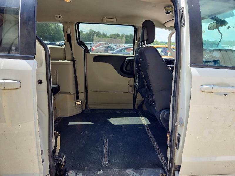 65444996 :رقم المزاد ، 2C7WDGBG0JR303713 vin ، 2018 Dodge Grand Caravan مزاد بيع