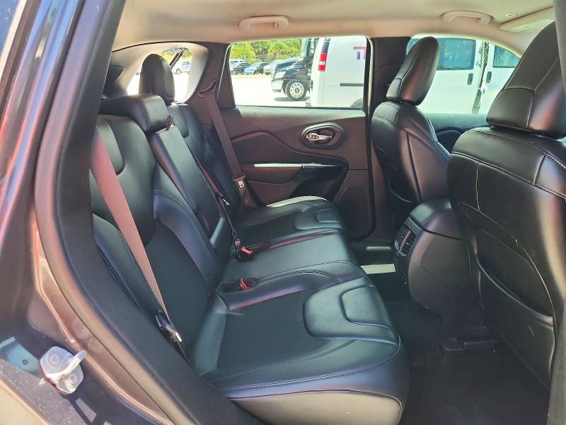 64648126 :رقم المزاد ، 1C4PJLLB2KD434734 vin ، 2019 Jeep Cherokee مزاد بيع