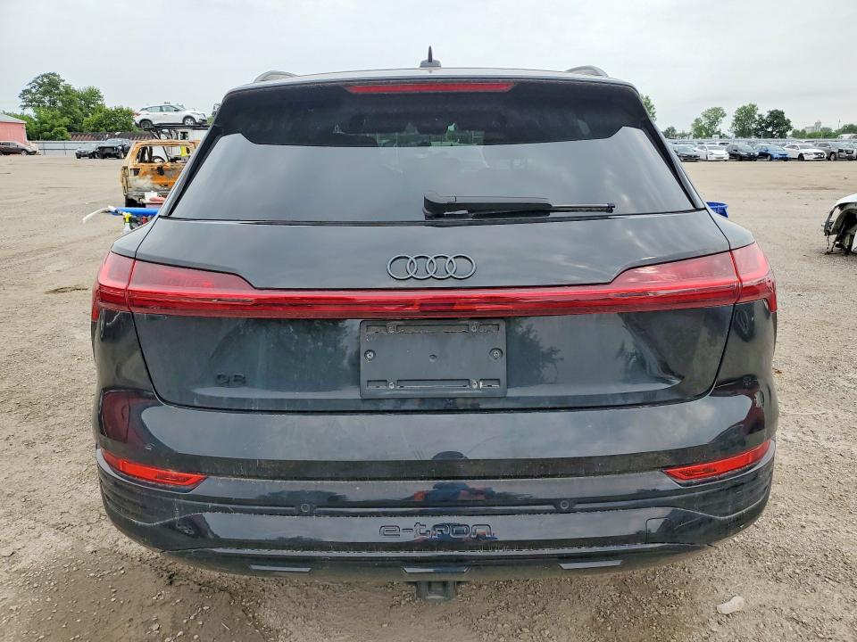 Продажа на аукционе авто 2024 Audi Q8 E-tron, vin: WA14ABGE6RB011799, номер лота: 63730206