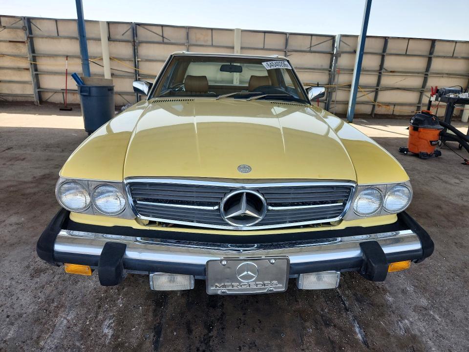 64040206 :رقم المزاد ، WDBBA45A6BB004011 vin ، 1981 Mercedes-benz 380 مزاد بيع