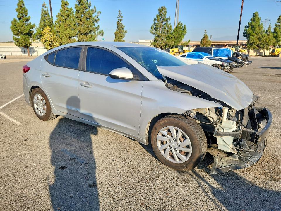 63902606 :رقم المزاد ، 5NPD74LF3JH350022 vin ، 2018 Hyundai Elantra مزاد بيع