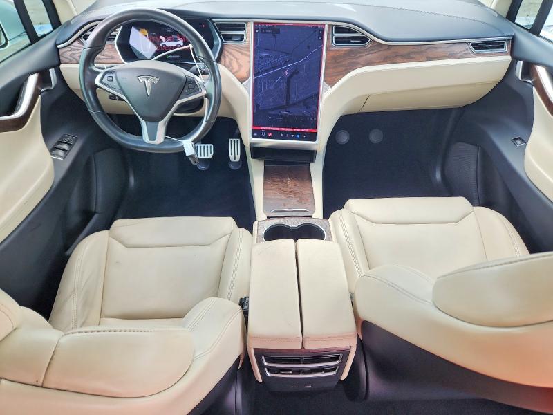 Продажа на аукционе авто 2018 Tesla Model X, vin: 5YJXCDE27JF088765, номер лота: 63222126