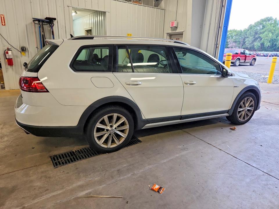 Aukcja sprzedaży 2017 Volkswagen Golf Alltrack, vin: 3VWH17AU7HM535830, numer aukcji: 66104606