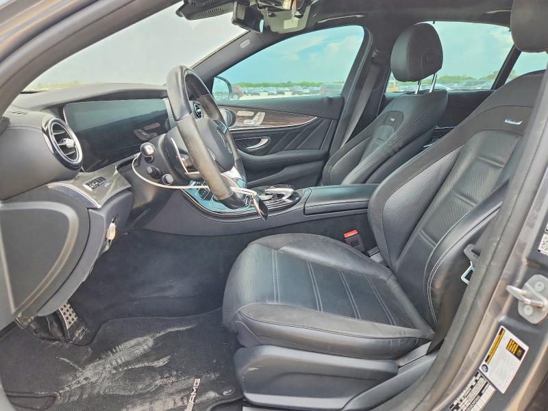 63747106 :رقم المزاد ، WDDZF6EB3JA395960 vin ، 2018 Mercedes-benz E مزاد بيع