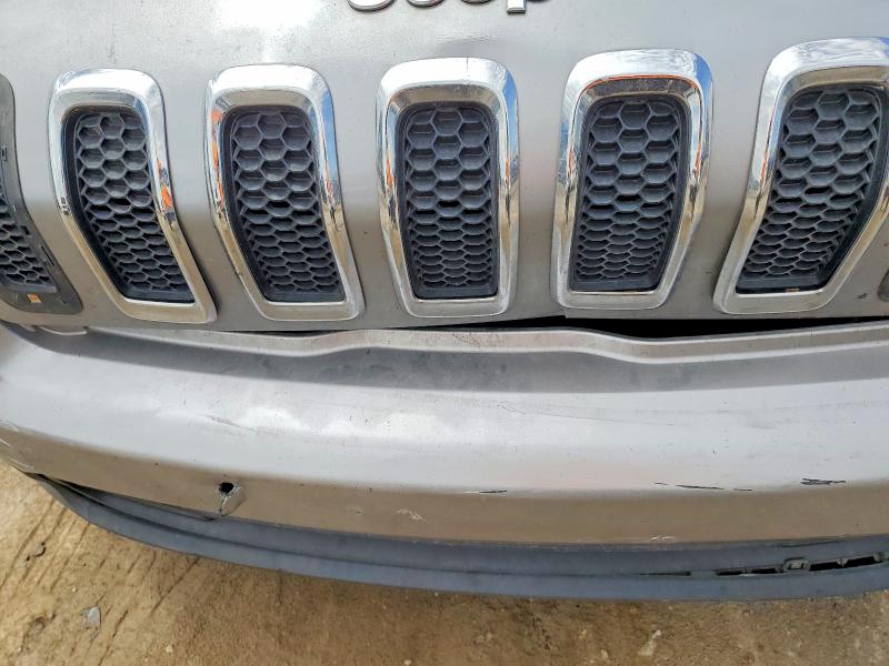 64759986 :رقم المزاد ، 1C4PJLCB7FW616438 vin ، 2015 Jeep Cheeroke مزاد بيع