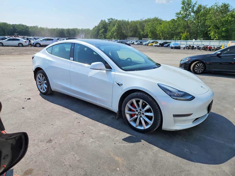 64443996 :رقم المزاد ، 5YJ3E1EB4LF618233 vin ، 2020 Tesla Model 3 مزاد بيع