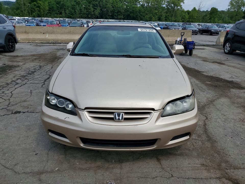 64701256 :رقم المزاد ، 1HGCG22551A018276 vin ، 2001 Honda Accord مزاد بيع