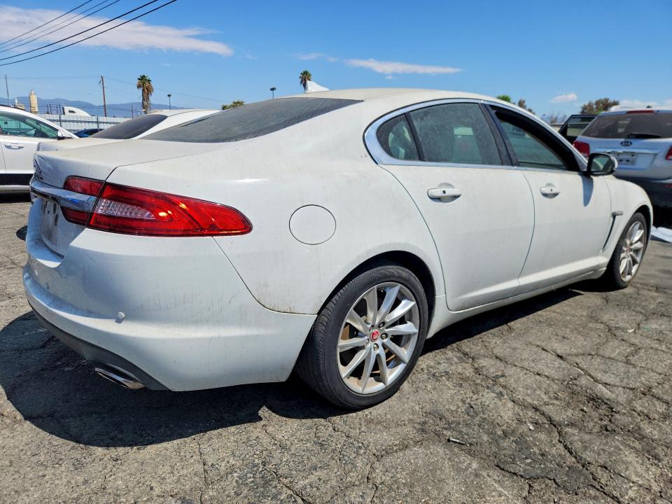 66313836 :رقم المزاد ، SAJWA0FSXFPU87371 vin ، 2015 Jaguar Xf مزاد بيع