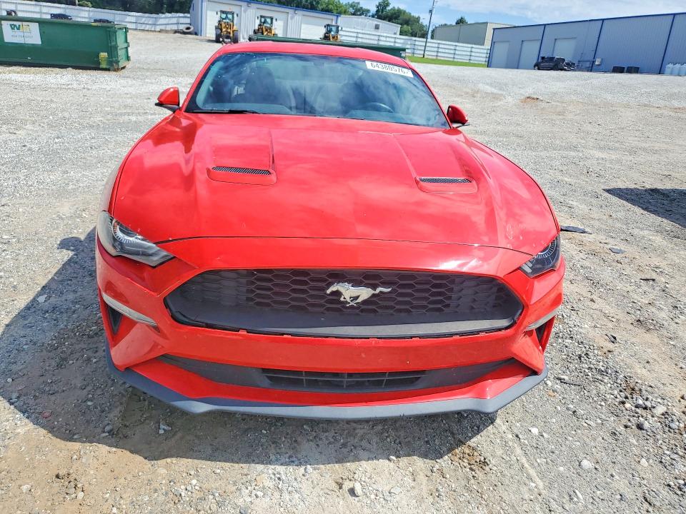 64380576 :رقم المزاد ، 1FA6P8TH8J5120743 vin ، 2018 Ford Mustang مزاد بيع