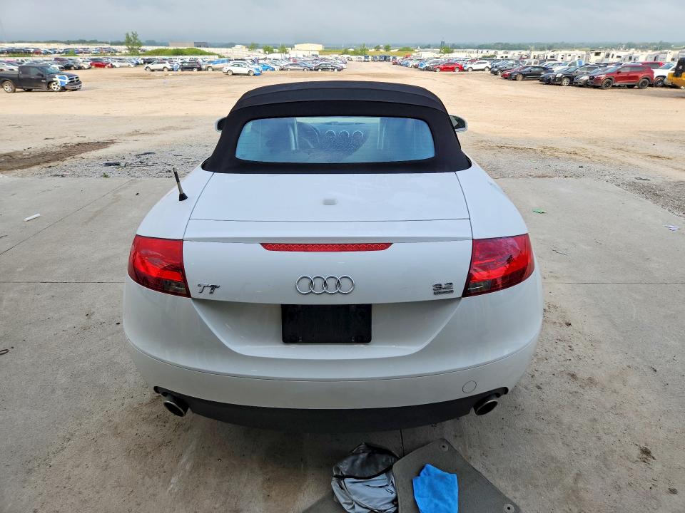 65670166 :رقم المزاد ، TRURD38J681038600 vin ، 2008 Audi Tt مزاد بيع