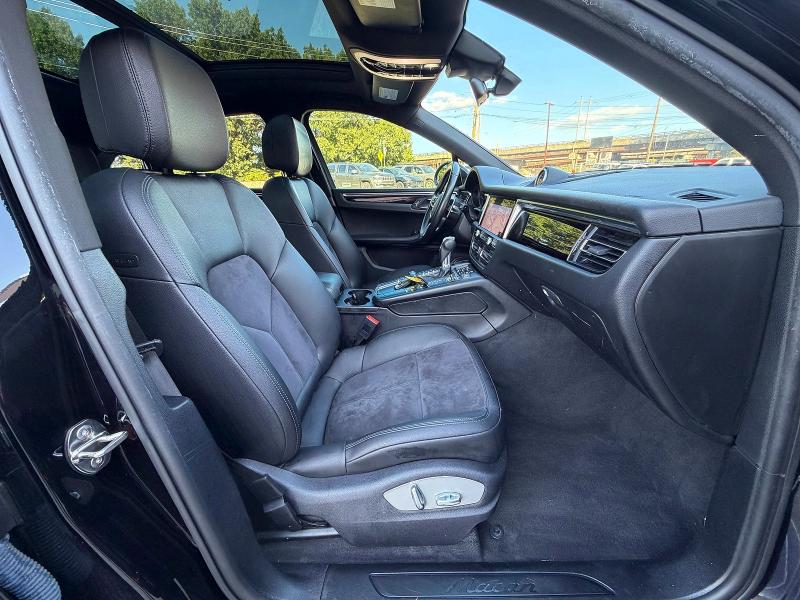 65638566 :رقم المزاد ، WP1AA2A57MLB08979 vin ، 2021 Porsche Macan مزاد بيع