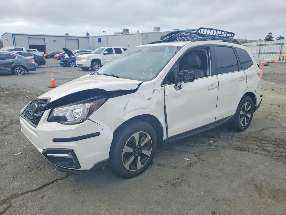 Auction sale of the 2017 Subaru Forester, vin: JF2SJARC1HH497826, lot number: 64397936