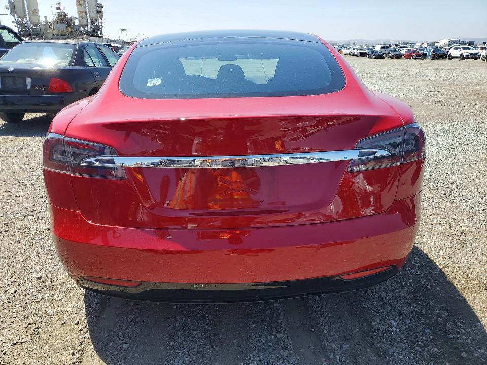 Продажа на аукционе авто 2018 Tesla Model S, vin: 5YJSA1E22JF281176, номер лота: 64141906