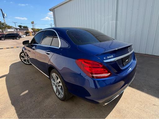 Продажа на аукционе авто 2017 Mercedes-benz C, vin: 55SWF4KB7HU192124, номер лота: 65774576