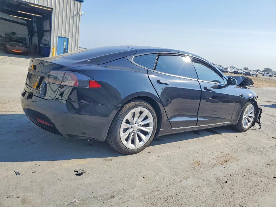 67288736 :رقم المزاد ، 5YJSA1E14GF174940 vin ، 2016 Tesla Model S مزاد بيع