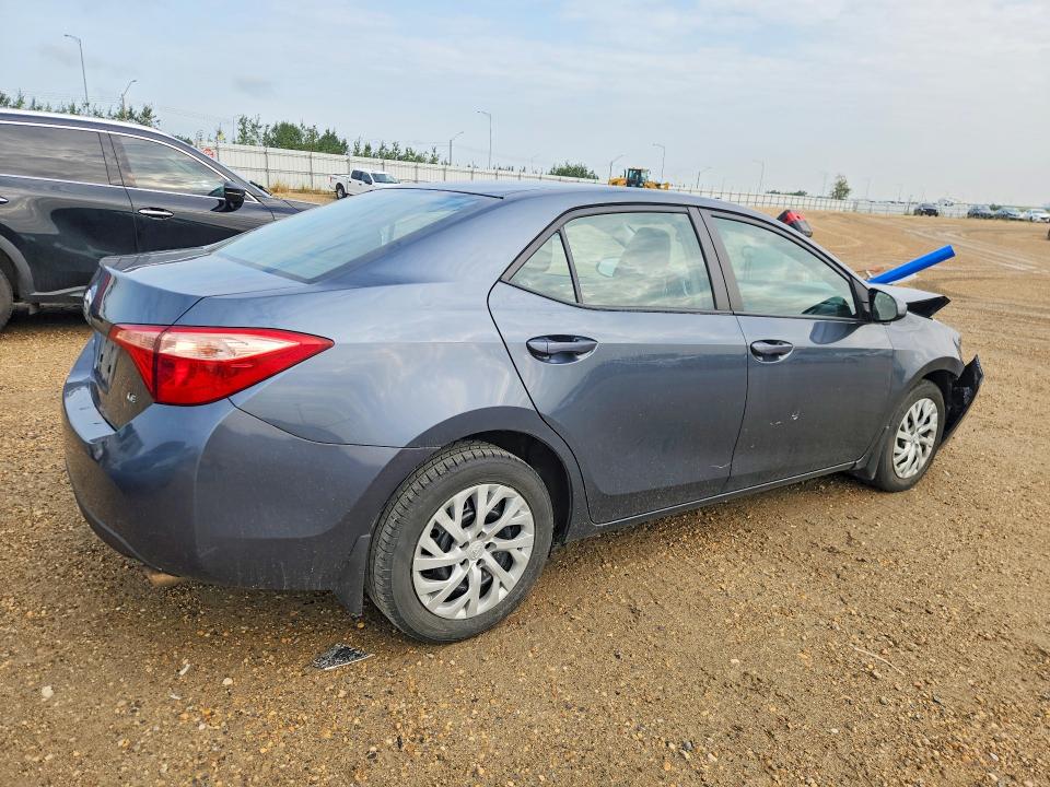 63348146 :رقم المزاد ، 2T1BURHE6JC075505 vin ، 2018 Toyota Corolla مزاد بيع