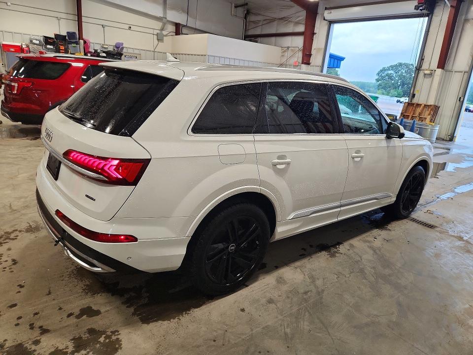 66120096 :رقم المزاد ، WA1LXBF77ND010589 vin ، 2022 Audi Q7 مزاد بيع