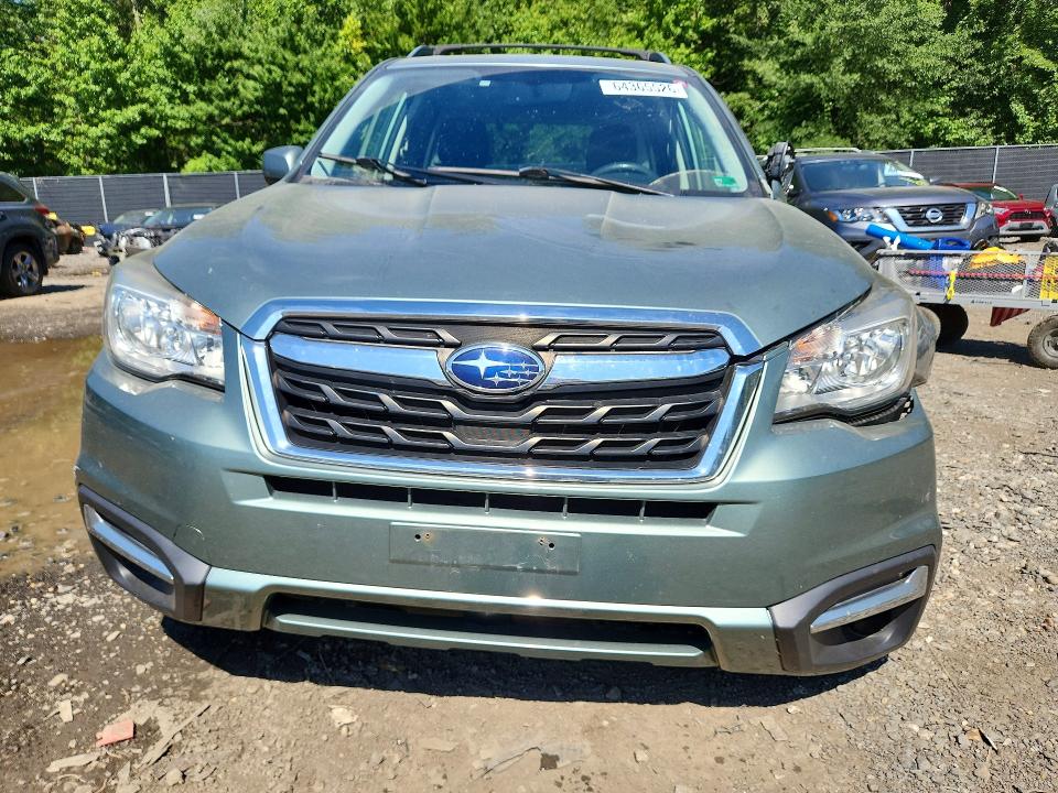 64365526 :رقم المزاد ، JF2SJAEC3HH455423 vin ، 2017 Subaru Forester مزاد بيع