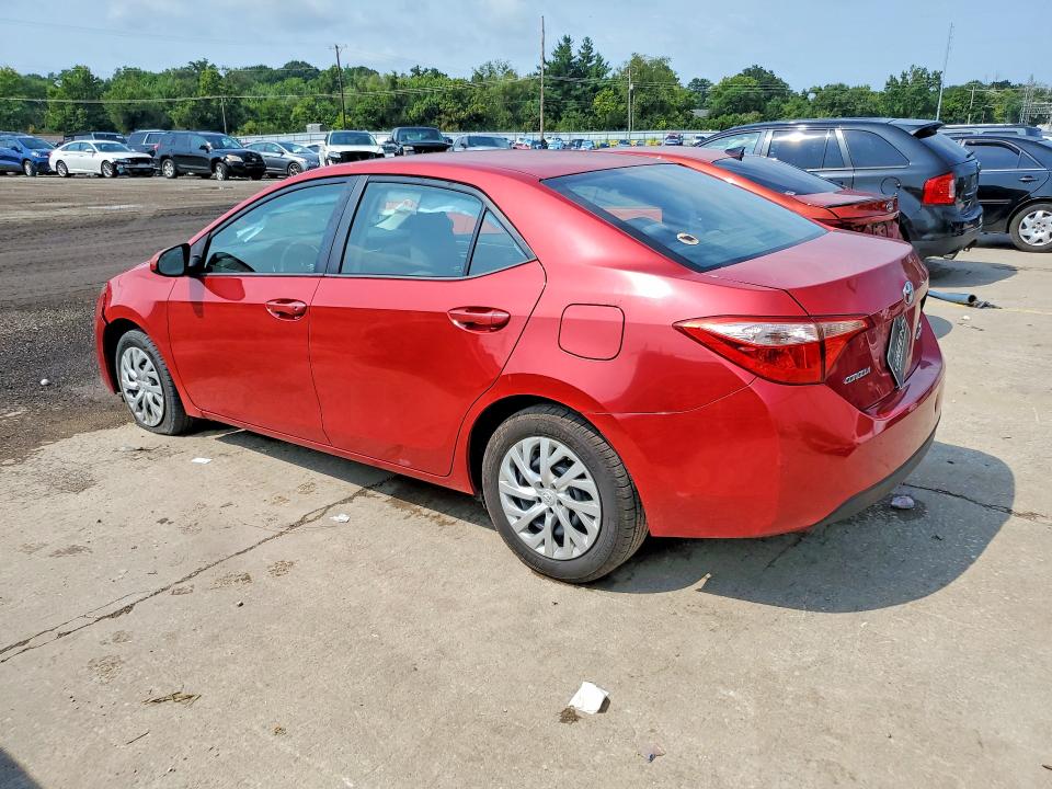 64303636 :رقم المزاد ، 2T1BURHE5HC878087 vin ، 2017 Toyota Corolla مزاد بيع