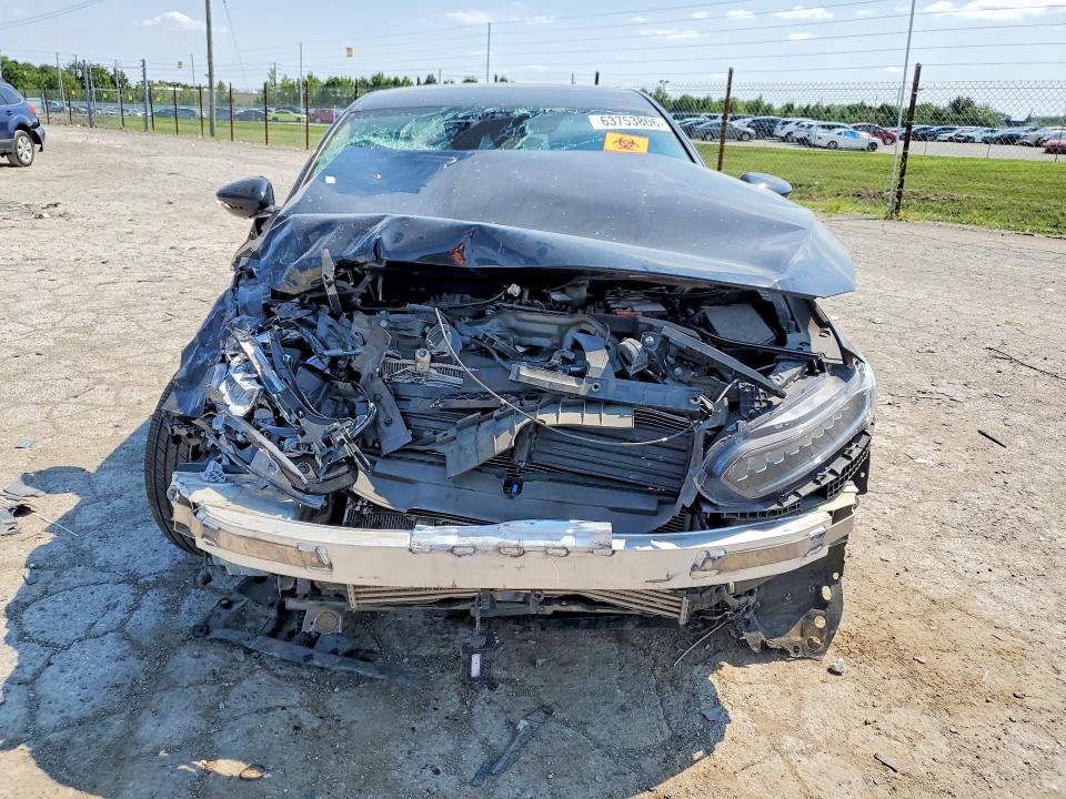 63753806 :رقم المزاد ، 1HGCV1F56NA075196 vin ، 2022 Honda Accord مزاد بيع
