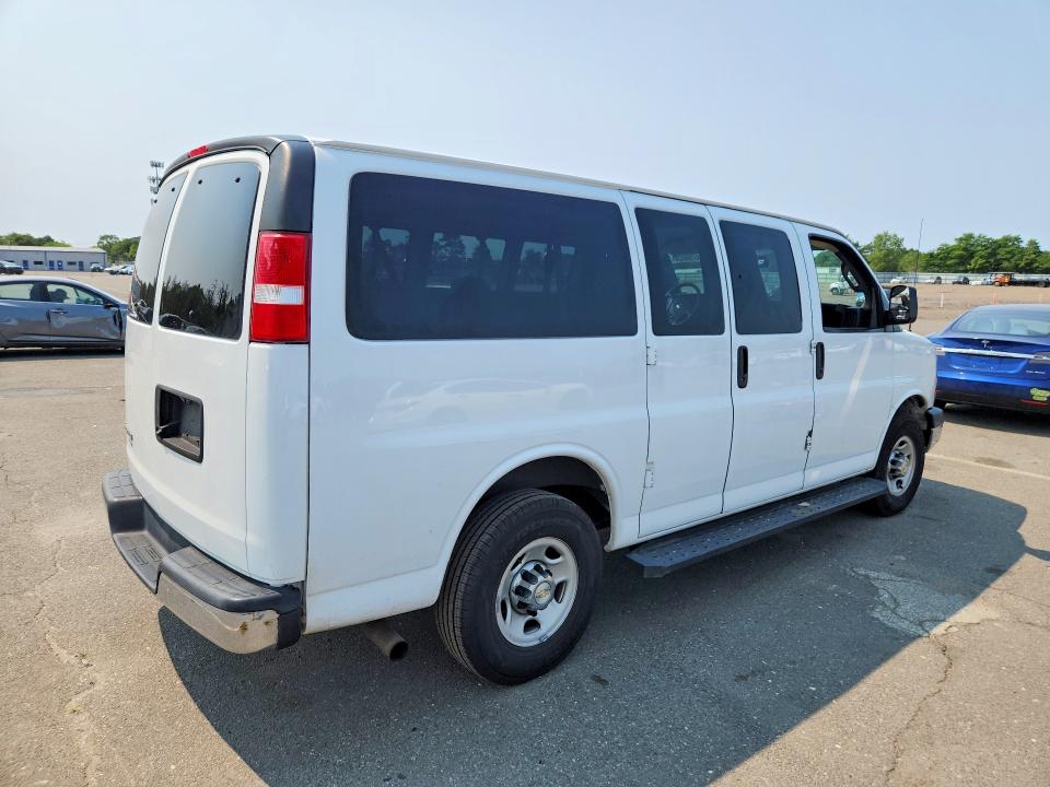 64790026 :رقم المزاد ، 1GAZGMFFXG1233340 vin ، 2016 Chevrolet Express G3500 مزاد بيع