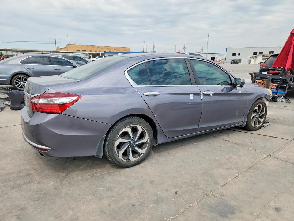 Продаж на аукціоні авто 2017 Honda Accord, vin: 1HGCR2F80HA055194, номер лоту: 66471976