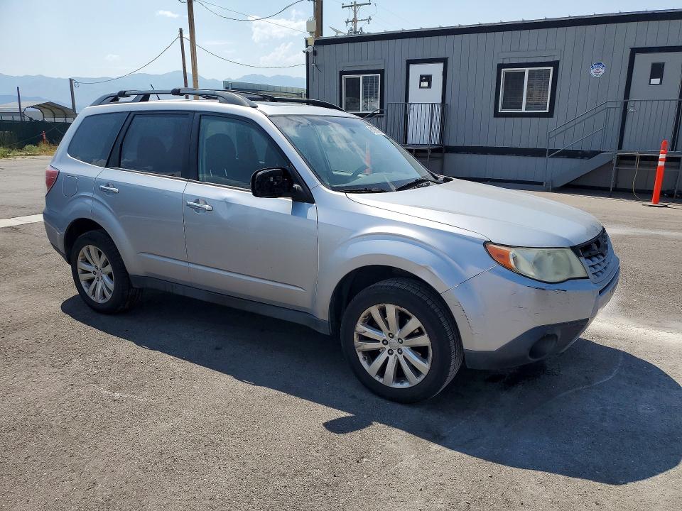 64595716 :رقم المزاد ، JF2SHADC1DH428289 vin ، 2013 Subaru Forester مزاد بيع