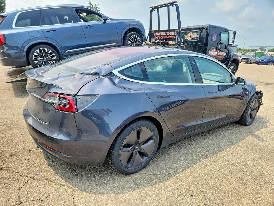2018 Tesla Model 3 მანქანა იყიდება აუქციონზე, vin: 5YJ3E1EA3JF012636, აუქციონის ნომერი: 63910246