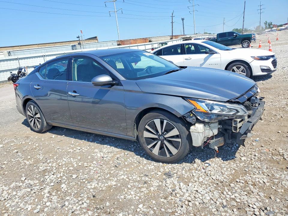 Auction sale of the 2019 Nissan Altima, vin: 1N4BL4DV3KC105796, lot number: 63494686
