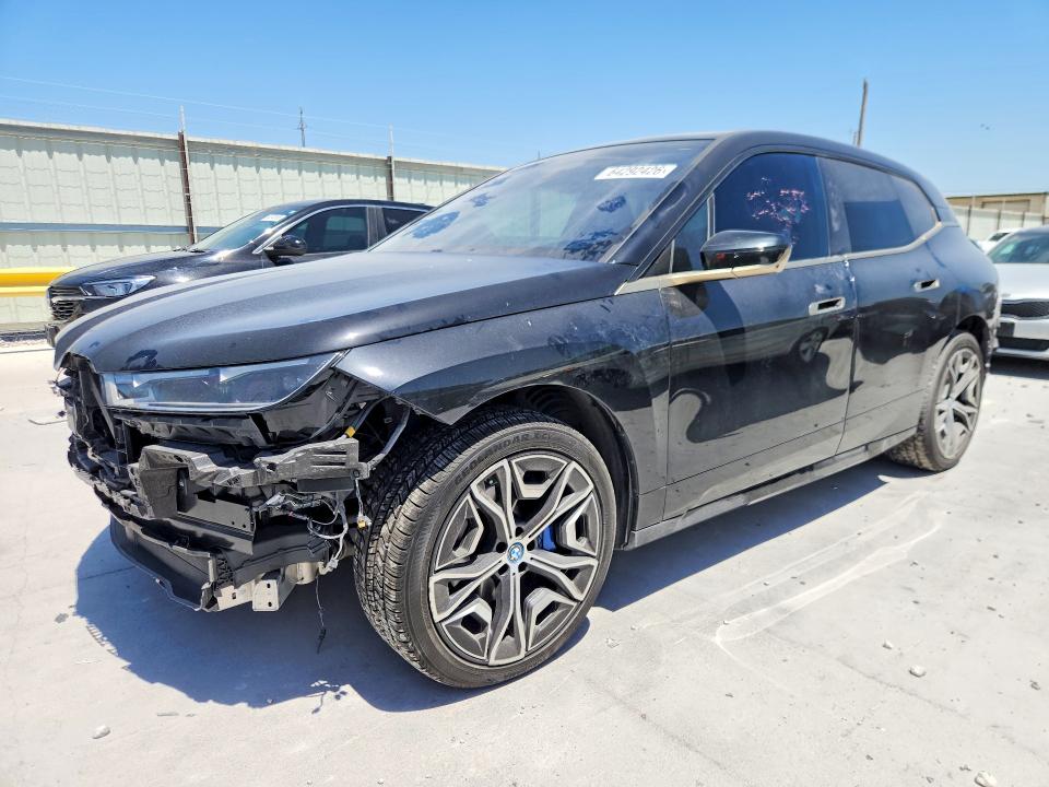 64292426 :رقم المزاد ، WB523CF08RCN46657 vin ، 2024 Bmw Ix مزاد بيع