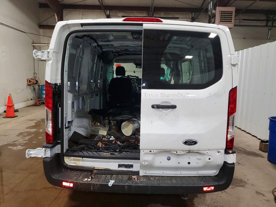 64124926 :رقم المزاد ، 1FTBR1Y81SKA59810 vin ، 2025 Ford Transit مزاد بيع