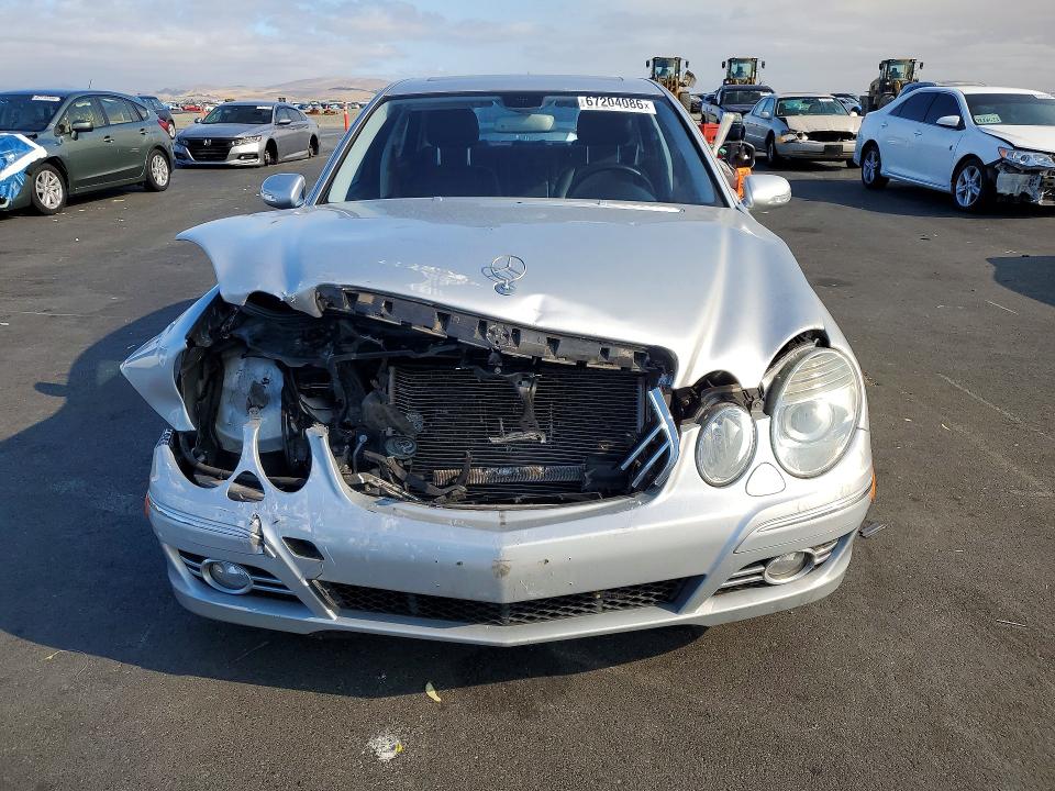 67204086 :رقم المزاد ، WDBUF56X37B070722 vin ، 2007 Mercedes-benz E مزاد بيع