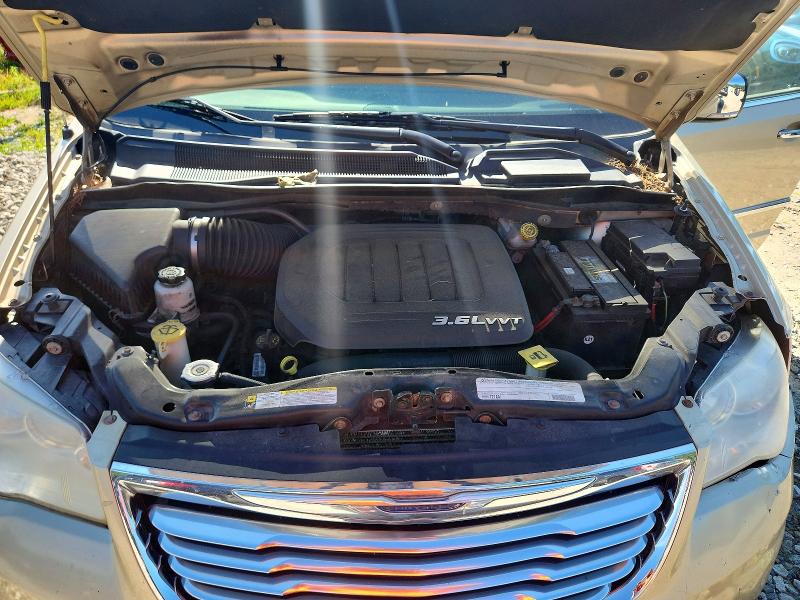63452516 :رقم المزاد ، 2A4RR8DG9BR799170 vin ، 2011 Chrysler Town & Country مزاد بيع