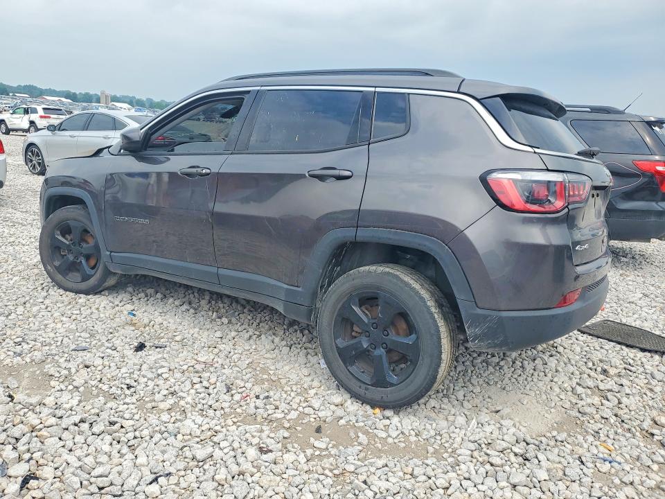 63865966 :رقم المزاد ، 3C4NJDBB9JT168314 vin ، 2018 Jeep Compass مزاد بيع