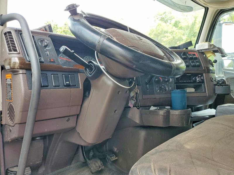 69454646 :رقم المزاد ، 4V4NC9TG9GN960266 vin ، 2016 Volvo Vn مزاد بيع