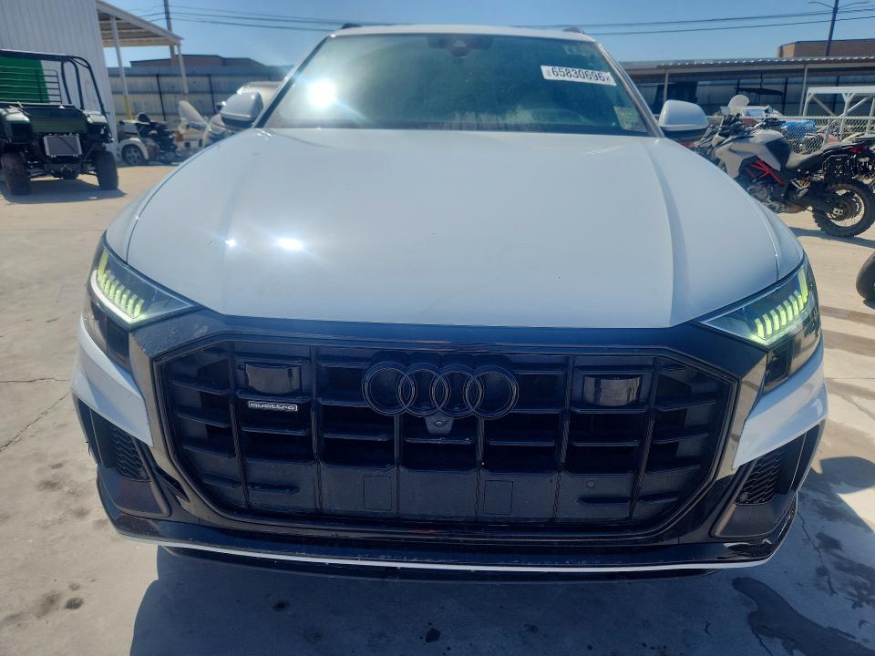 65830696 :رقم المزاد ، WA1FVAF14MD026496 vin ، 2021 Audi Q8 مزاد بيع