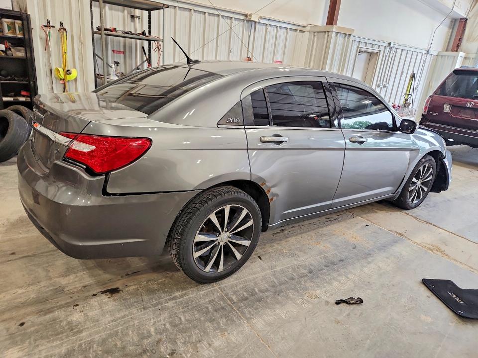 Aukcja sprzedaży 2013 Chrysler 200, vin: 1C3CCBBB7DN547505, numer aukcji: 64600396