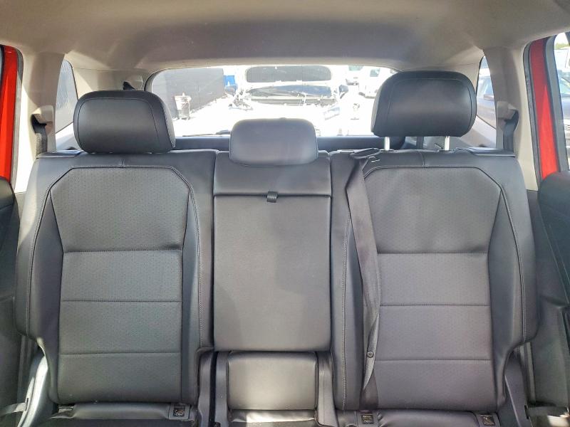 Продажа на аукционе авто 2018 Volkswagen Tiguan, vin: 3VV3B7AXXJM184374, номер лота: 66186166