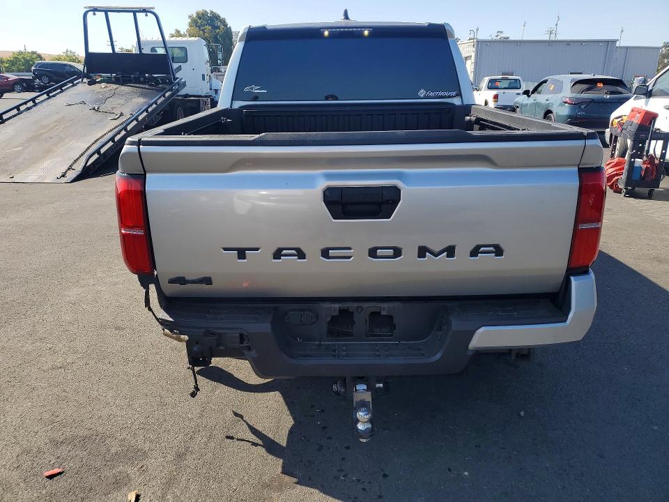 2025 Toyota Tacoma მანქანა იყიდება აუქციონზე, vin: 3TMLB5JN2SM173047, აუქციონის ნომერი: 63863606