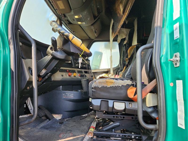 Продаж на аукціоні авто 2019 Freightliner Cascadia 126, vin: 3AKJHHDR8KSHU7271, номер лоту: 63226826