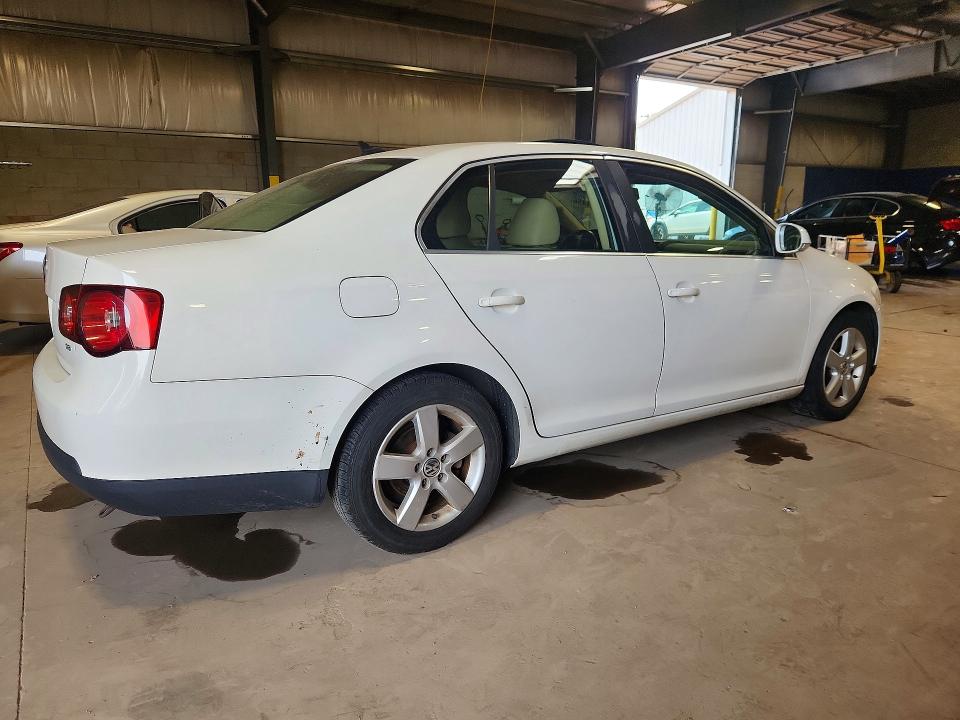 64921456 :رقم المزاد ، 3VWRZ71K29M172169 vin ، 2009 Volkswagen Jetta مزاد بيع