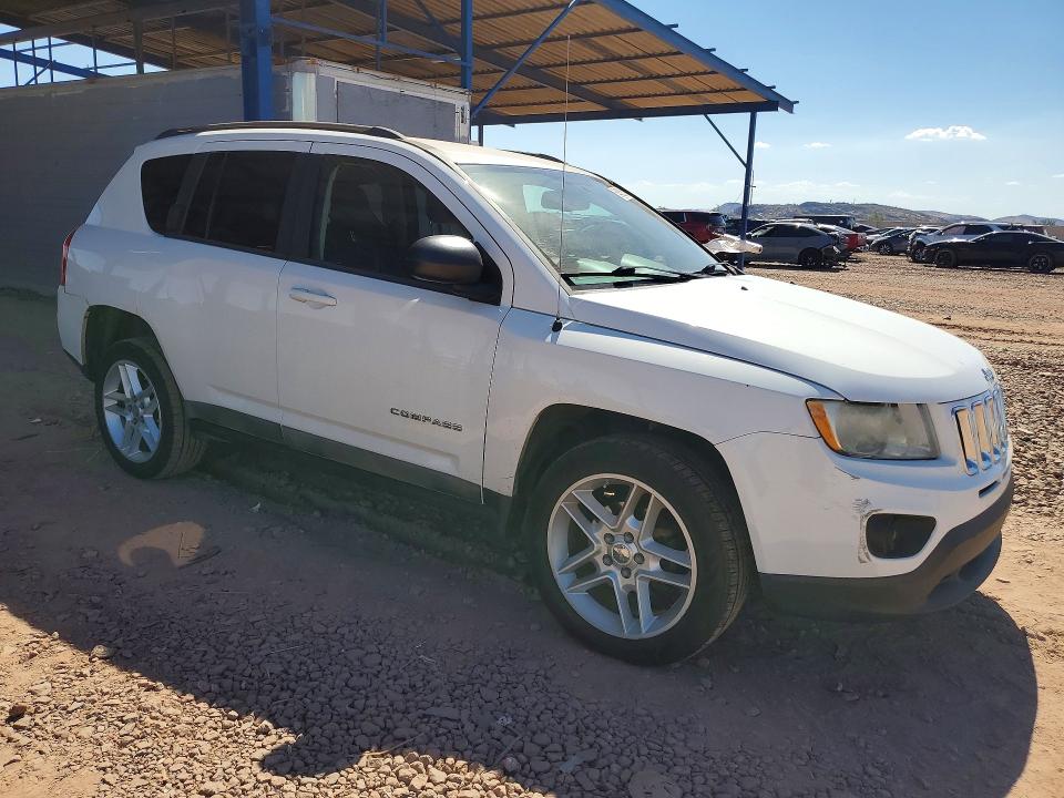 2011 Jeep Compass მანქანა იყიდება აუქციონზე, vin: 1J4NT5FB0BD137688, აუქციონის ნომერი: 64829506